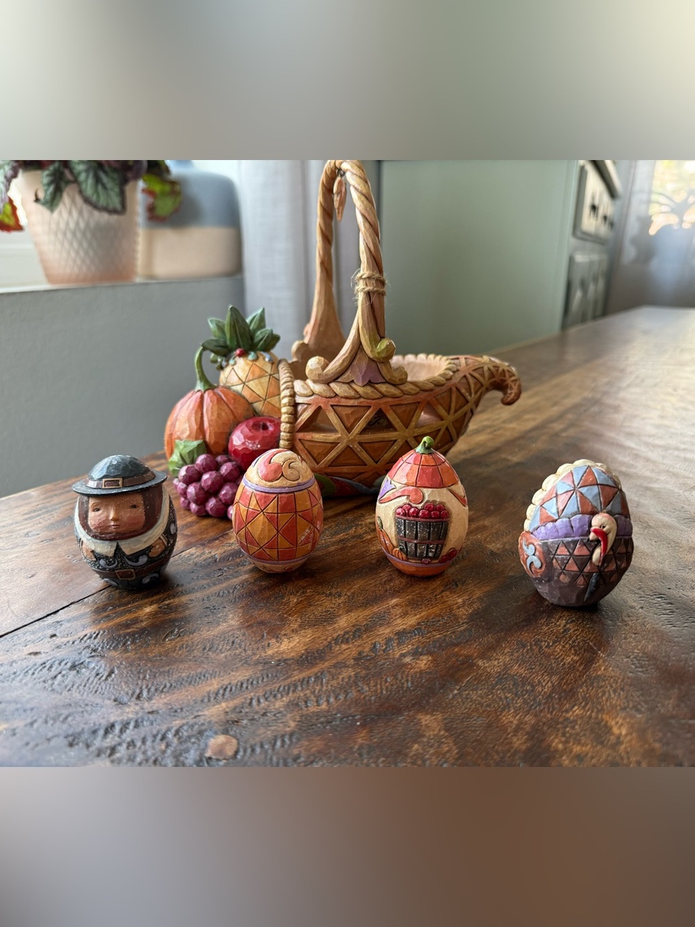 Jim Shore Heartwood Creek "Bounty of Blessings" Autumn Cornucopia Basket Set - Picture 3 of 9